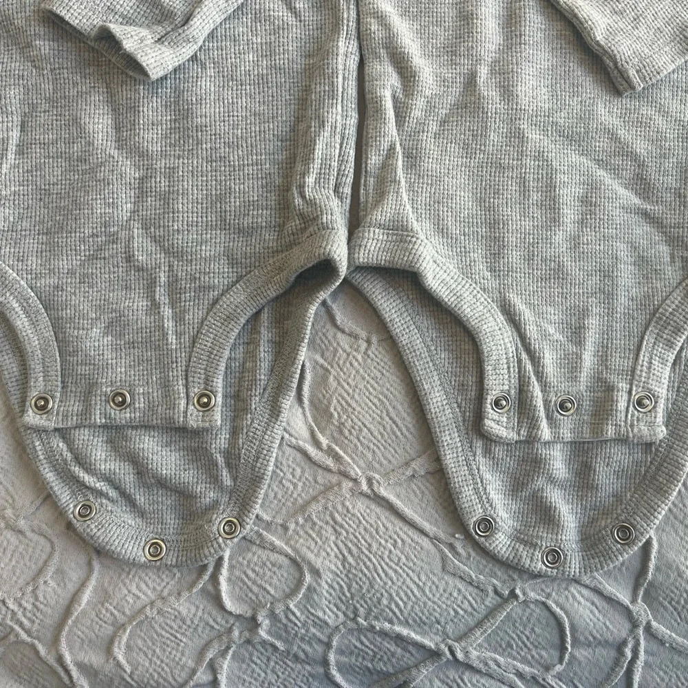 2ct Long Sleeve Baby Bodysuits 12 Months Gray Carters (0506)